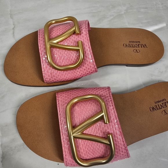 Valentino VLogo Pink Slide Sandals - Picture 3 of 10